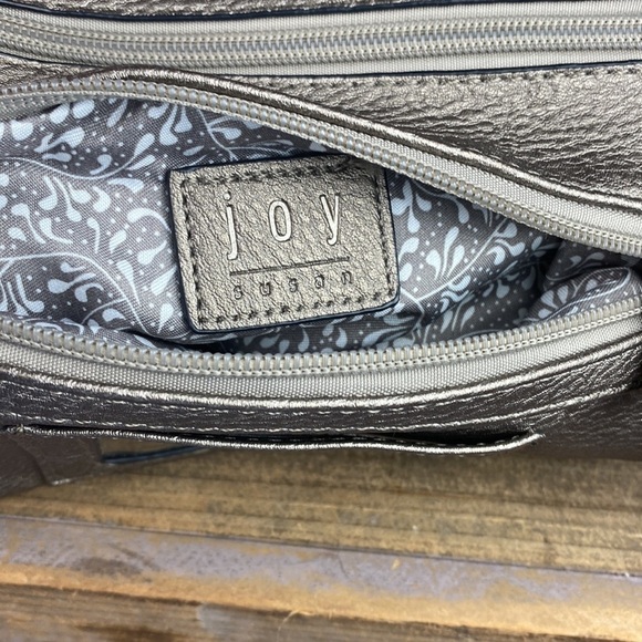 Joy Susan Metallic / Pewter Crossbody Bag - Picture 6 of 16